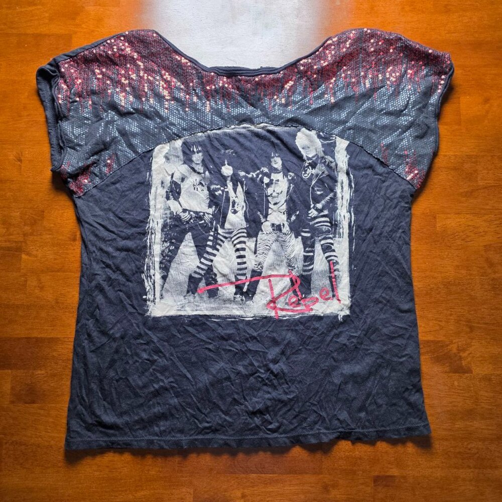 American Icon Rebel Graphic Women's T-Shirt - Size M